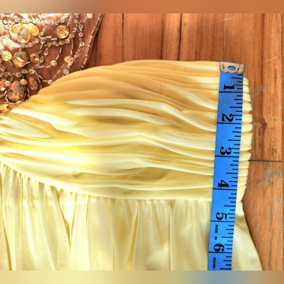 No Brand/No Tags Pale Yellow Chiffon Halter Neck Empire Waist Gown Jewel detail - Picture 11 of 16